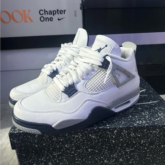 Jordan 4 Midnight Navy (Like New) Size 11 - Picture 2 of 6